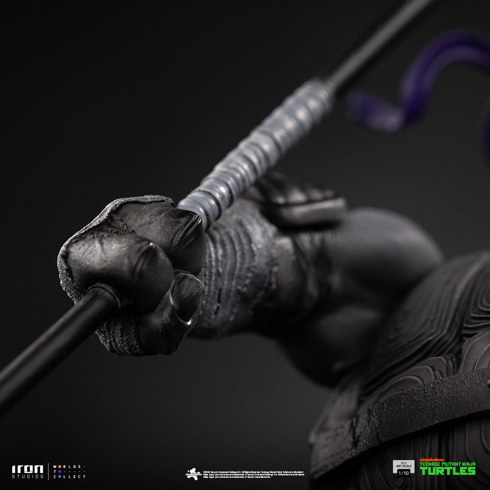 Teenage Mutant Ninja Turtles Donatello (Grayscale) 1:10 Scale Statue  Exclusive Edition (Prototype Shown) View 4