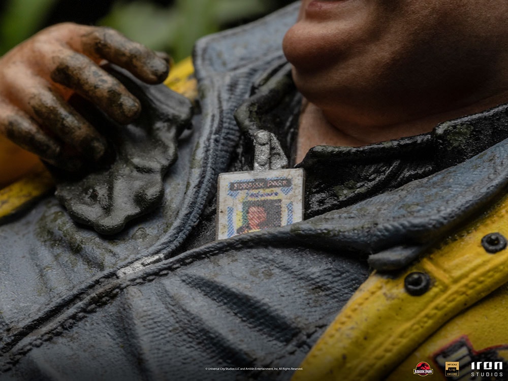 Dennis Nedry meets the Dilophosaurus