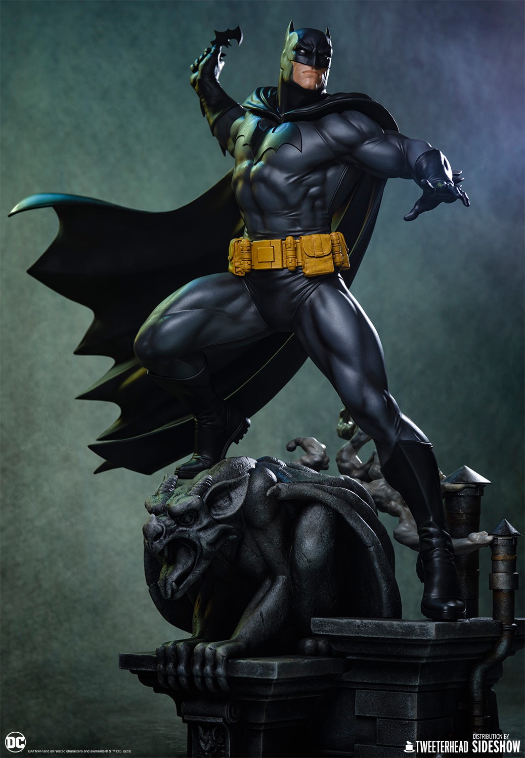 BATMAN : BLACK AND GRAY Edition Sixth Scale Maquette Batman-black-and-gray-edition_dc-comics_gallery_64b719ce2c315