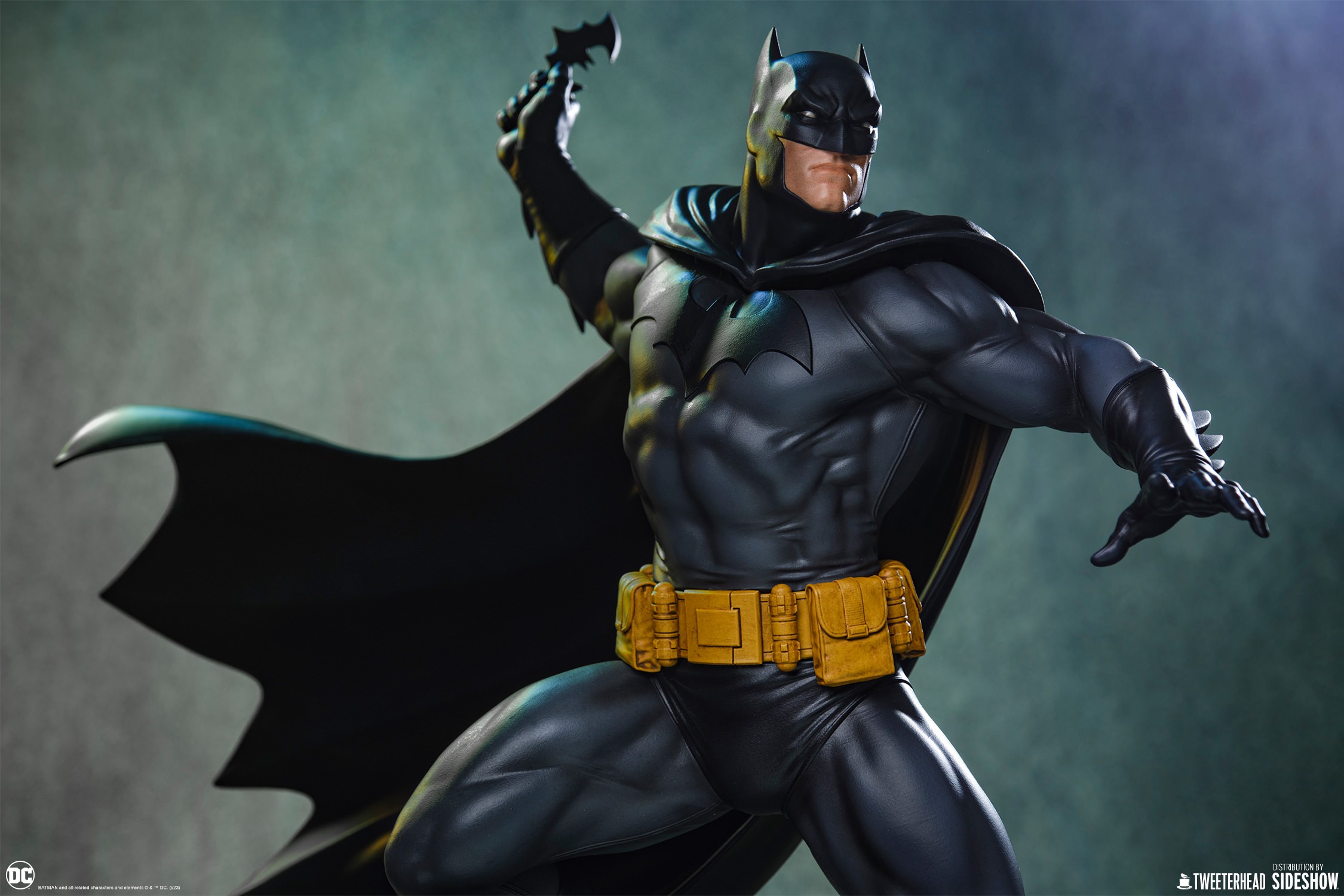 Batman™ (Black and Gray Edition) Quarter Scale Maquette by