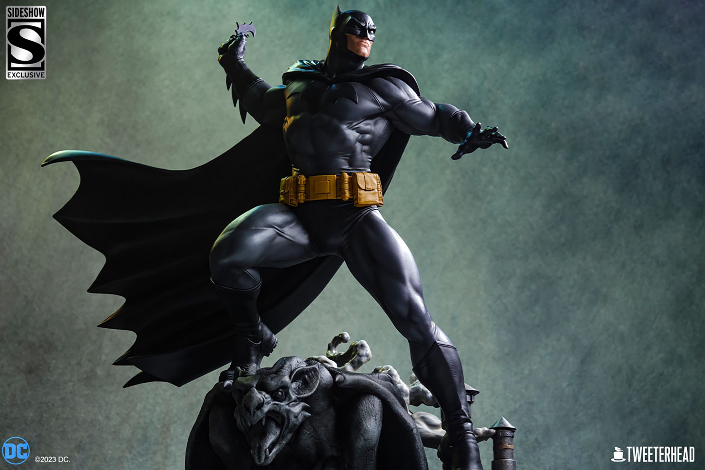 Batman™ (Black and Gray Edition) Quarter Scale Maquette by