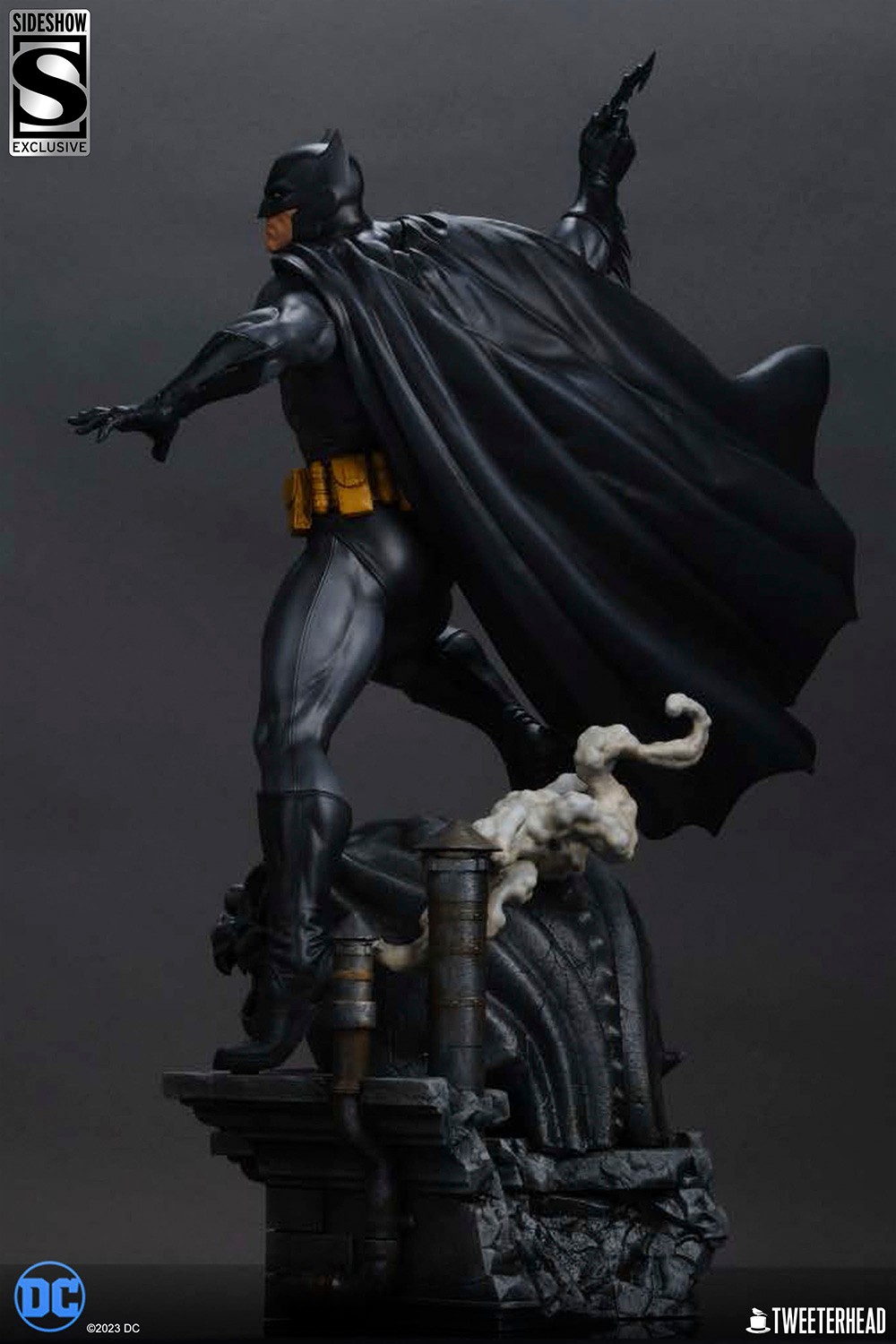 DC Comics Batman™ (Black and Gray Edition) Quarter Scale Maquette  (Prototype Shown) View 8