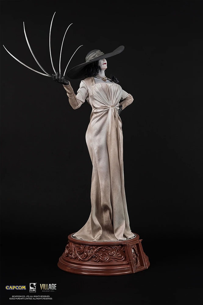 Lady Dimitrescu (Prototype Shown) View 14