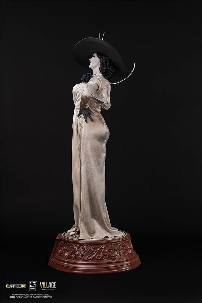 Lady Dimitrescu (Prototype Shown) View 25
