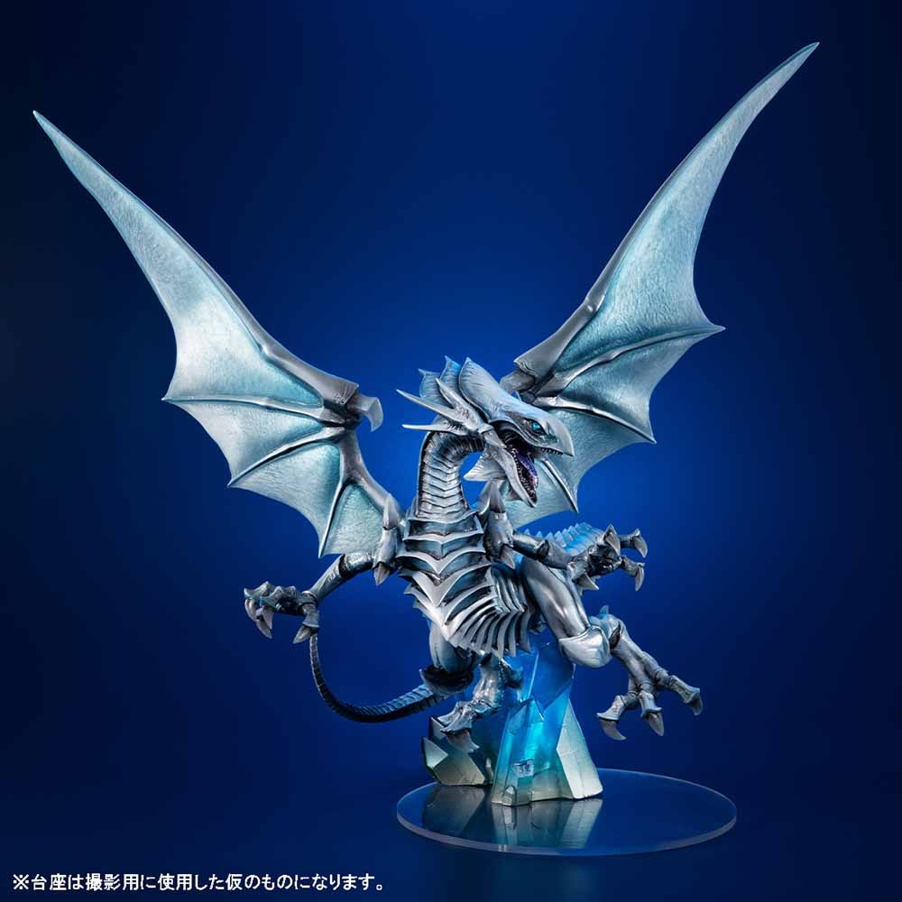 Blue-Eyes White Dragon (Holographic Edition) (Prototype Shown) View 7
