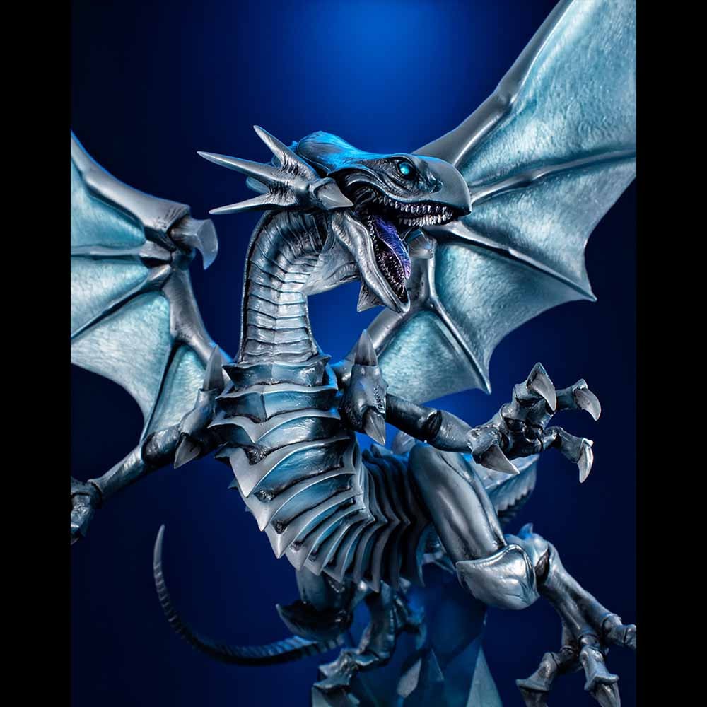 Blue-Eyes White Dragon (Holographic Edition) (Prototype Shown) View 8