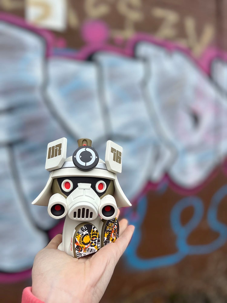 DR76 Phantom White 5oz Canbot