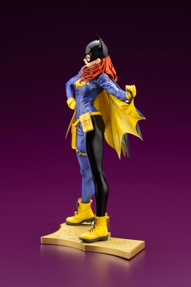Batgirl (Barbara Gordon) Bishoujo (Prototype Shown) View 18