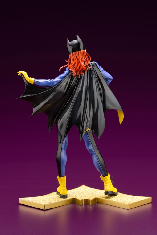 Batgirl (Barbara Gordon) Bishoujo (Prototype Shown) View 16