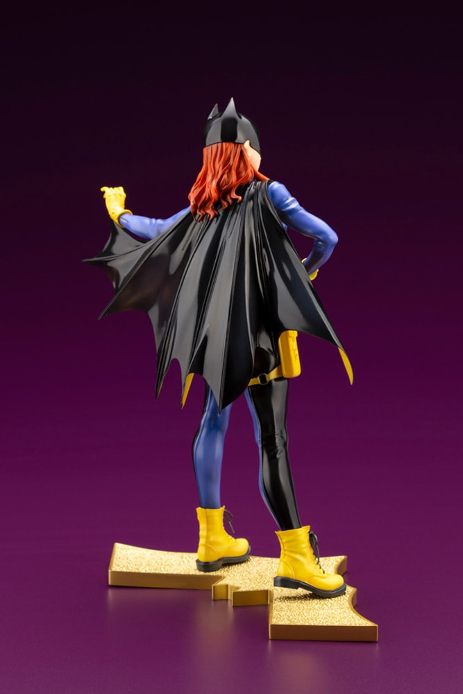 Batgirl (Barbara Gordon) Bishoujo (Prototype Shown) View 15