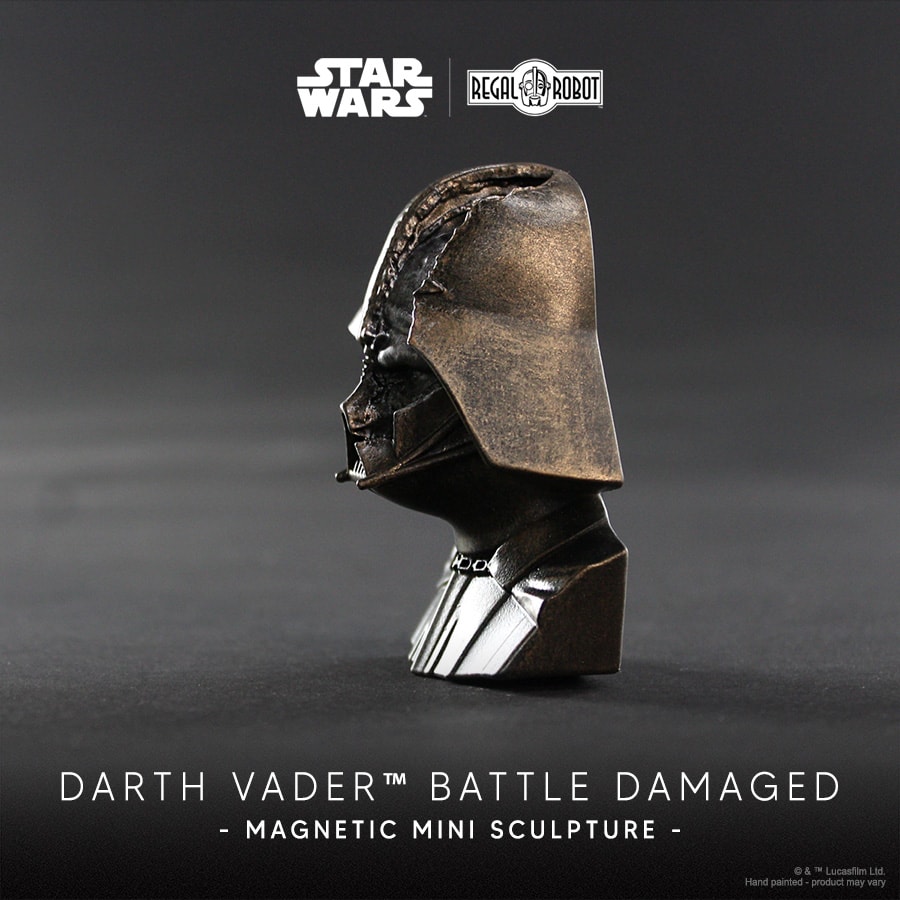 Darth Vader™ Battle-Damaged Magnet