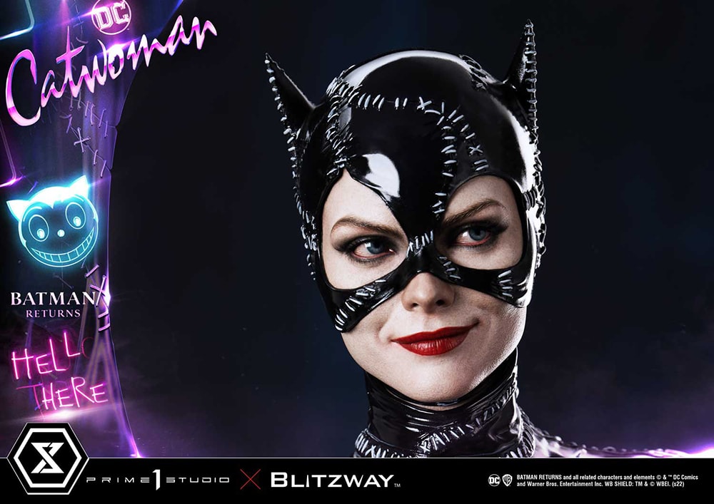 DC Comics Catwoman 1:3 Scale Statue  Collector Edition (Prototype Shown) View 12