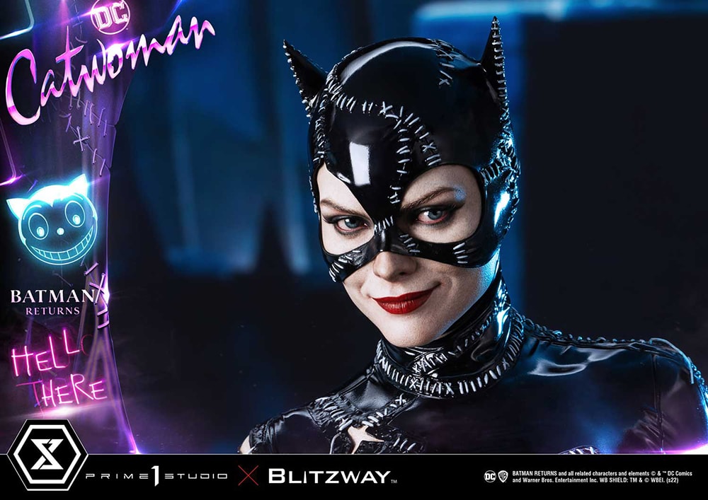 DC Comics Catwoman 1:3 Scale Statue  Collector Edition (Prototype Shown) View 13