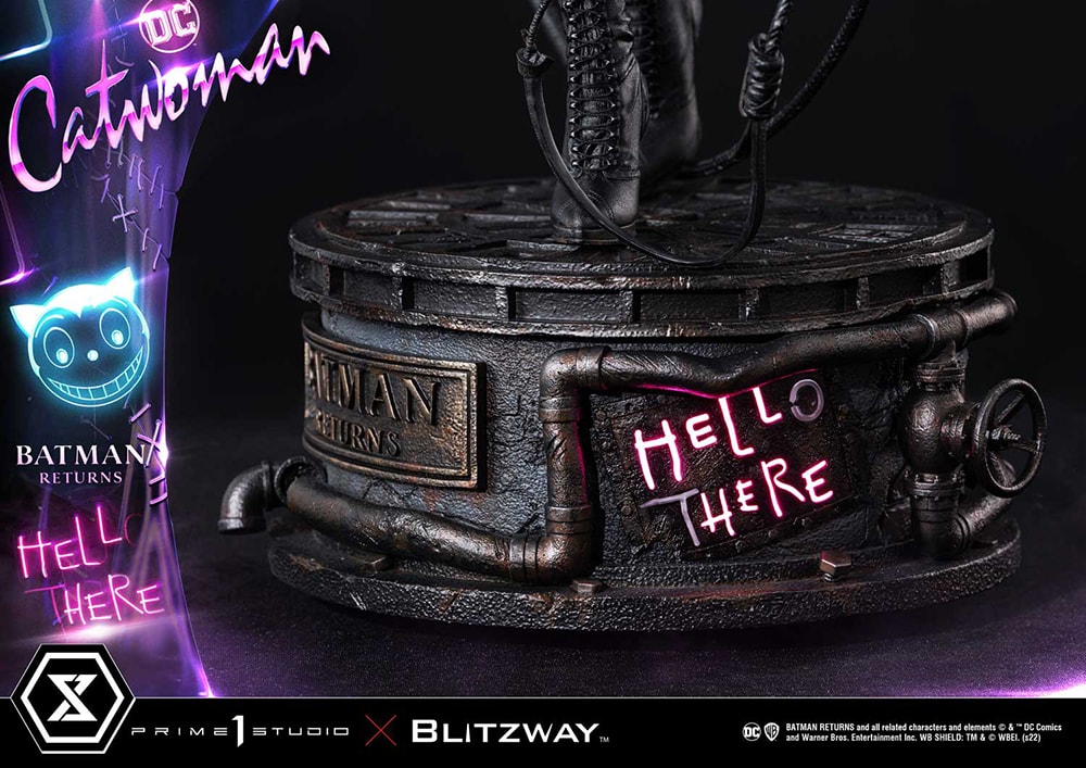 DC Comics Catwoman 1:3 Scale Statue  Collector Edition (Prototype Shown) View 14