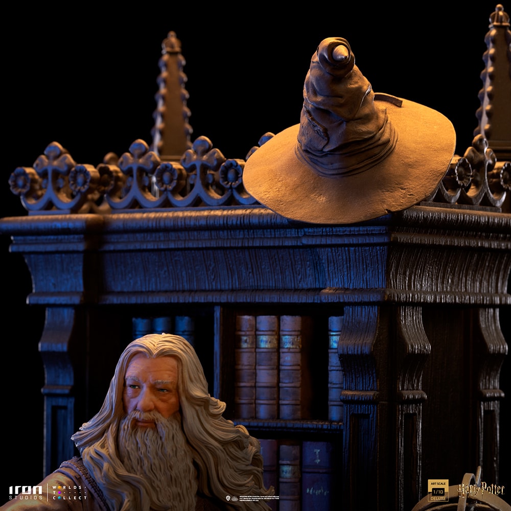 Albus Dumbledore Deluxe (Prototype Shown) View 9