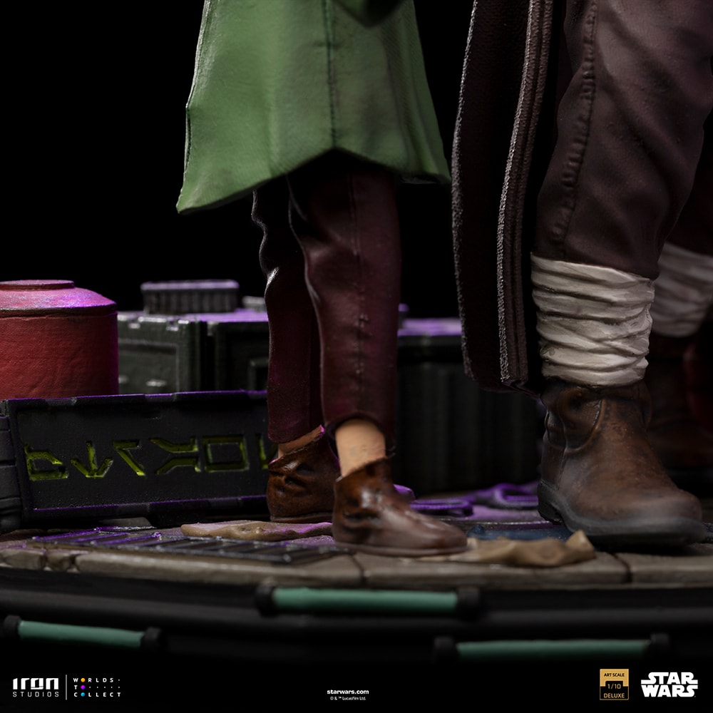 Obi-Wan and Young Leia Deluxe (Prototype Shown) View 9