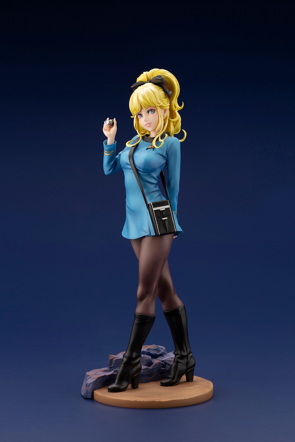 Star Trek Medical Officer Bishoujo (Limited Edition) Statues  (Prototype Shown) View 6