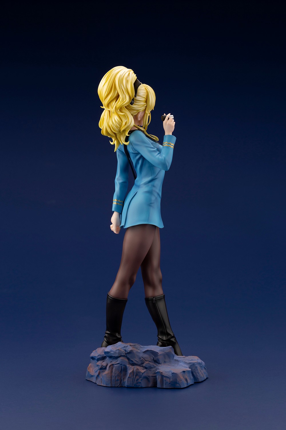 Star Trek Medical Officer Bishoujo (Limited Edition) Statues  (Prototype Shown) View 9