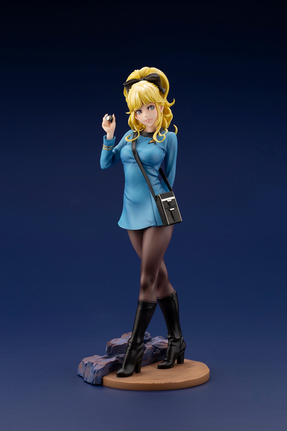 Star Trek Medical Officer Bishoujo (Limited Edition) Statues  (Prototype Shown) View 10
