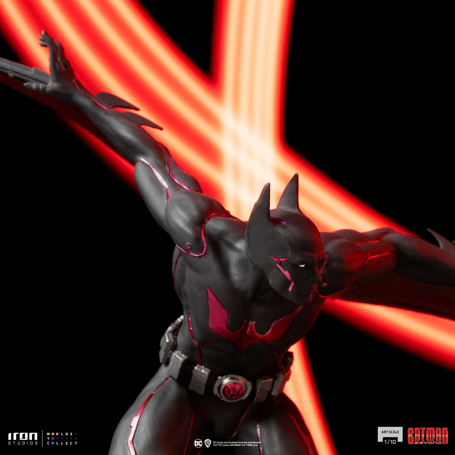 The Batman Beyond 1 10 Scale Statue by Iron Studios Sideshow