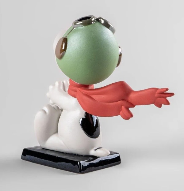 Lladro Snoopy N:976 70周年記念フィギュア Snoopy Flying Ace Porcelain Statue by Lladro | Sideshow Collectibles
