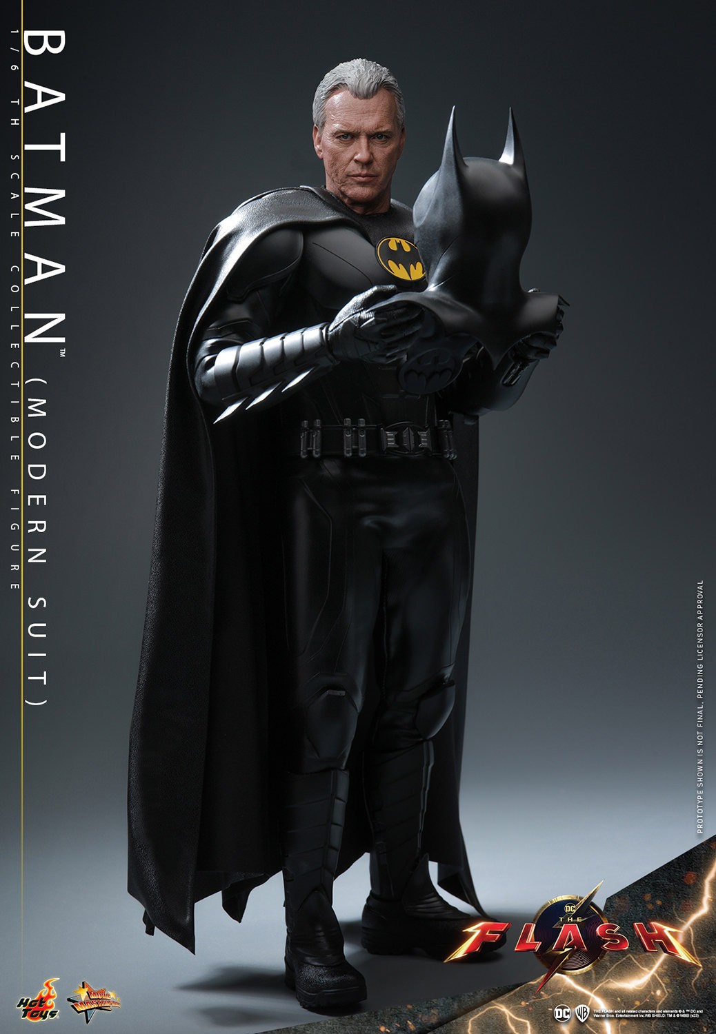 Batman (Modern Suit) (Prototype Shown) View 16