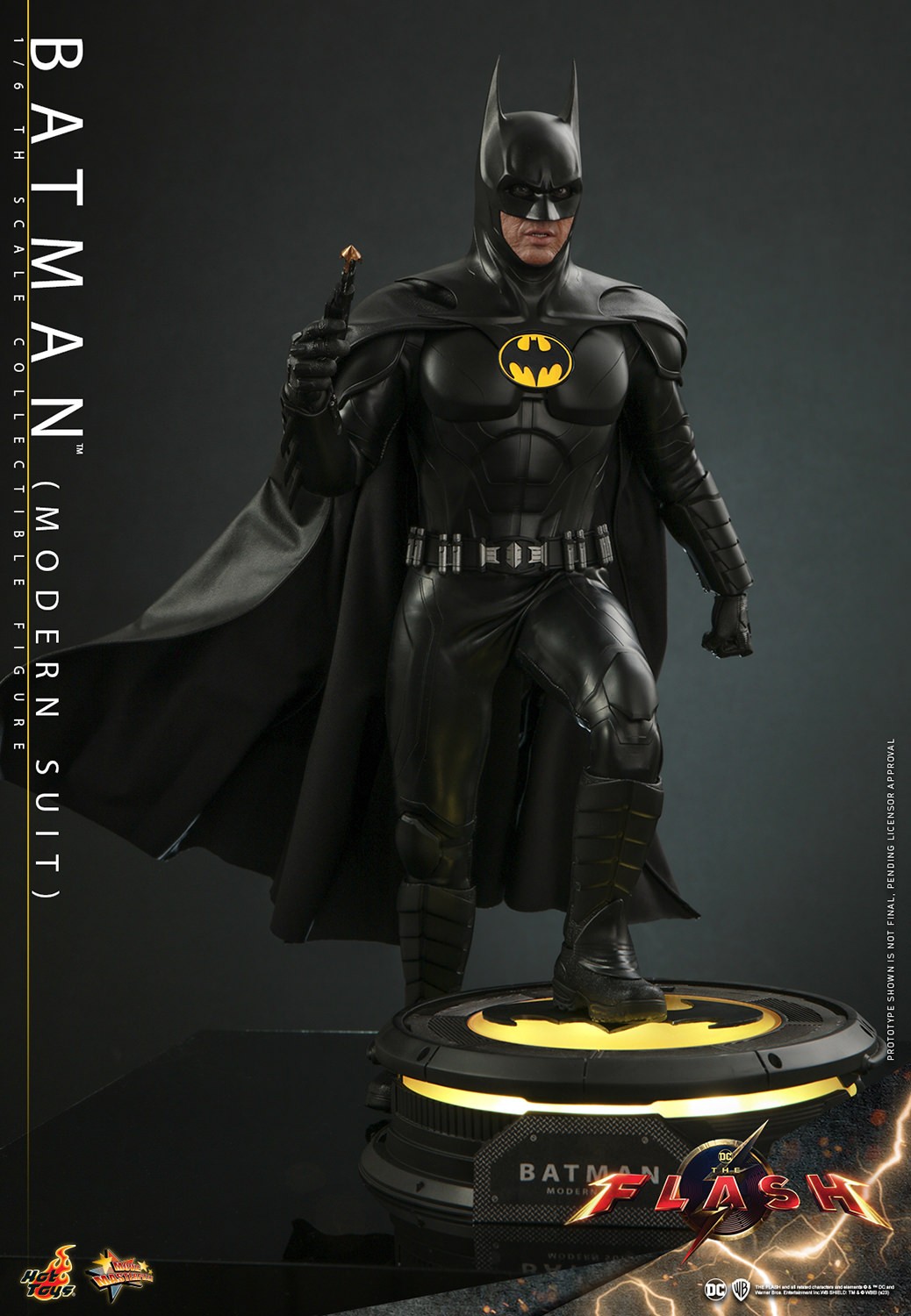 Batman (Modern Suit) (Prototype Shown) View 20
