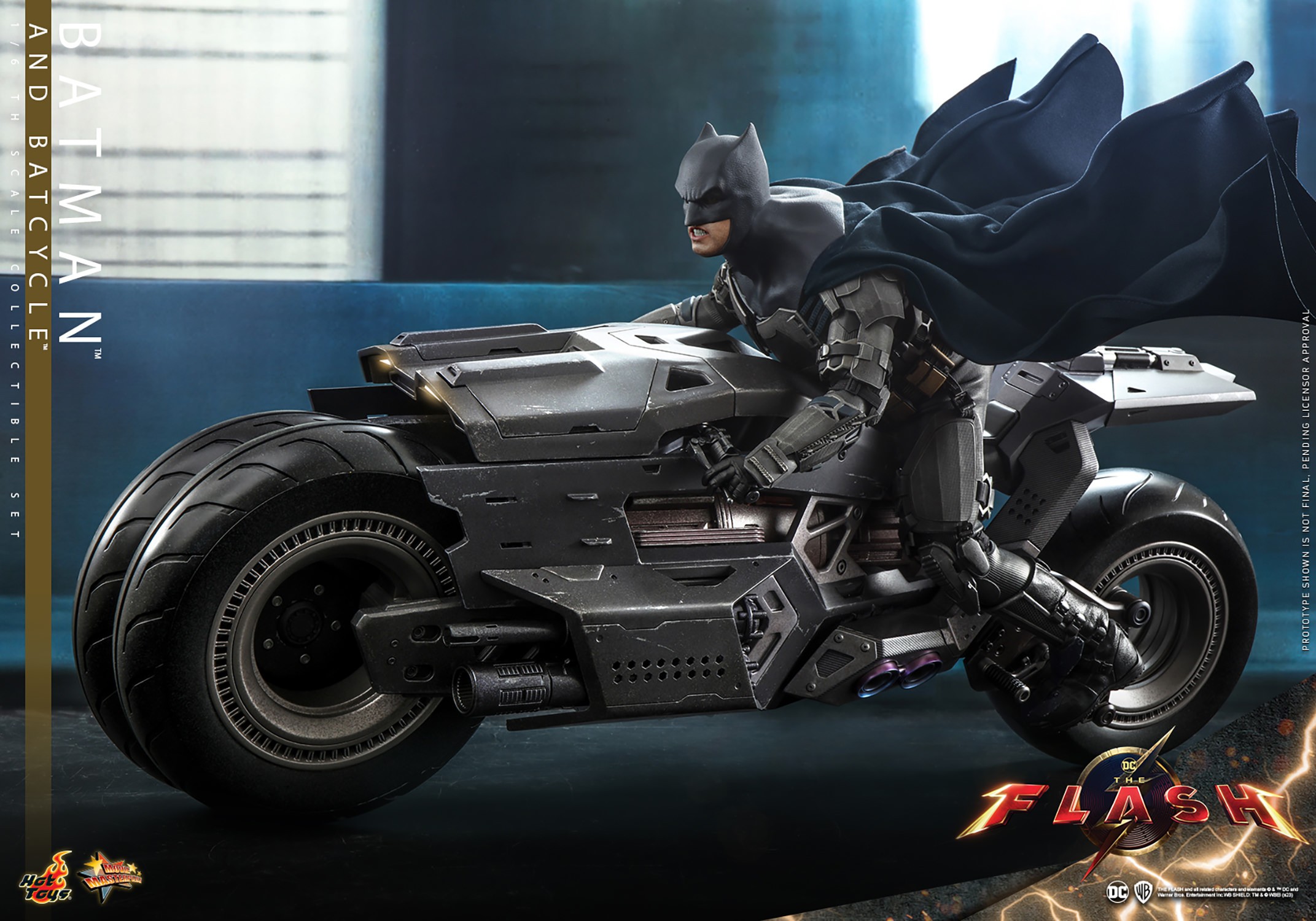 Batman Sixth Scale Figure by Hot Toys | Sideshow Collectibles