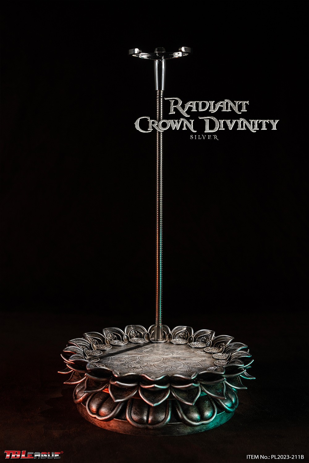 Radiant Crown Divinity (Silver) Sixth Scale Figure by