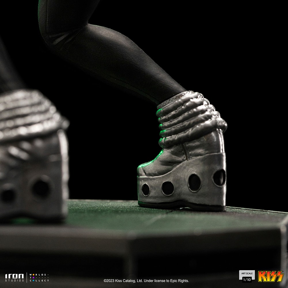 KISS Ace Frehley 1:10 Scale Statue  (Prototype Shown) View 10