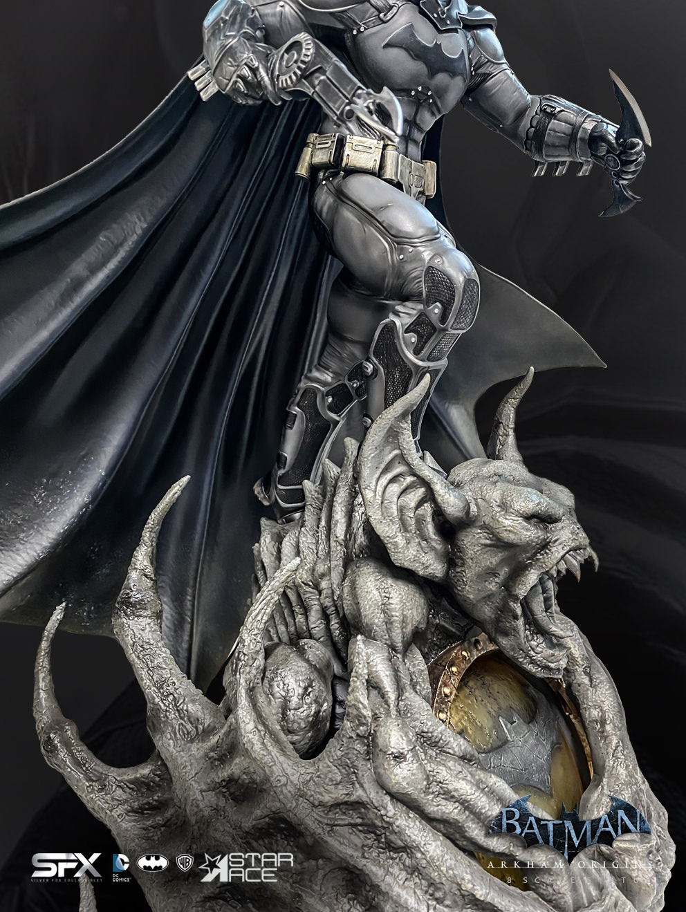 Batman Arkham Origins Collector Edition (Prototype Shown) View 11