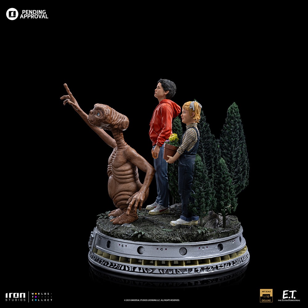 E.T., Elliot, and Gertie Deluxe 1:10 Scale Statue by Iron