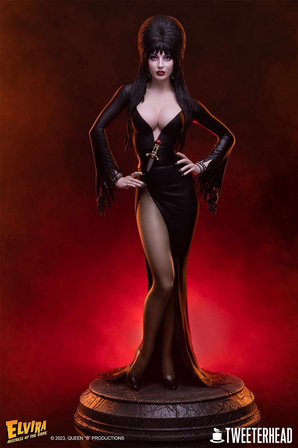 エルヴァィラ ELVIRA MISTRESS OF THE DARK (35) Amazon.com: Enesco Couture de Force Elvira Mistress of The