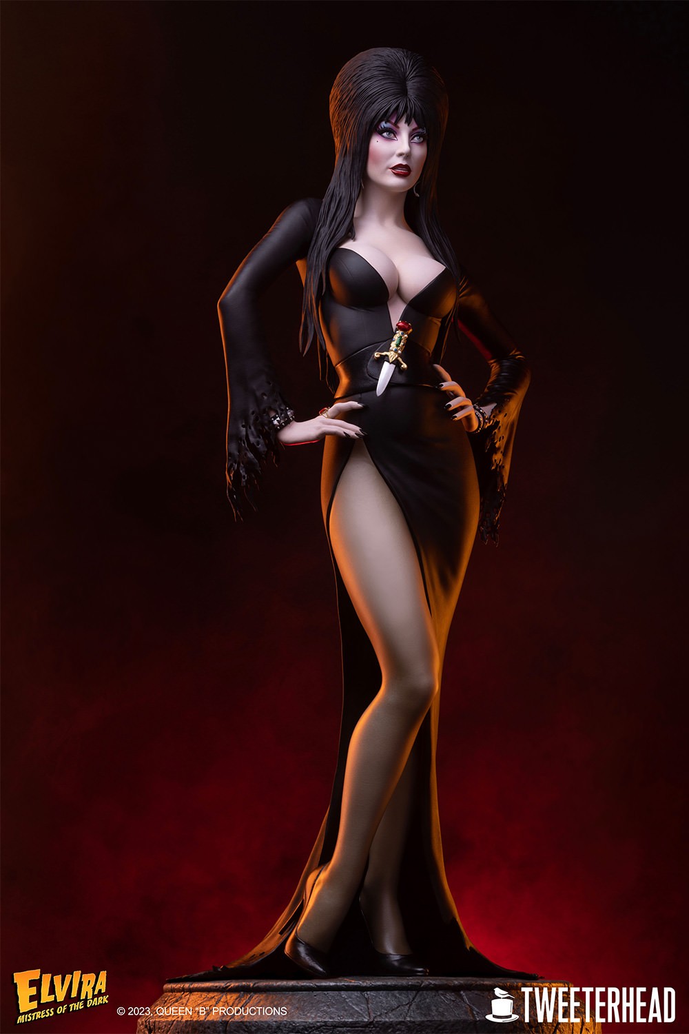 Elvira: Mistress of the Dark (Red Glitter Dress Variant) Quarter
