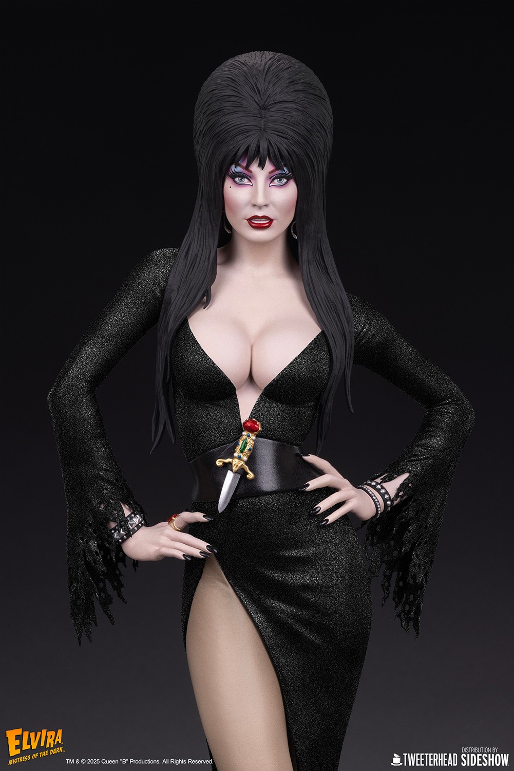 Elvira Elvira: Mistress of the Dark (Black Glitter Dress Variant) Quarter Scale Maquette  (Prototype Shown) View 5