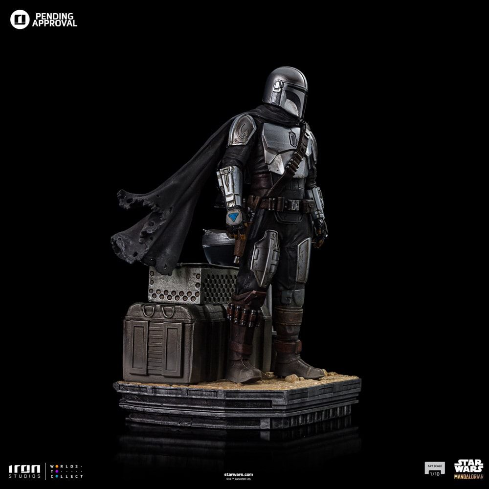 Star Wars Din Djarin and Din Grogu 1:10 Scale Statue  (Prototype Shown) View 8