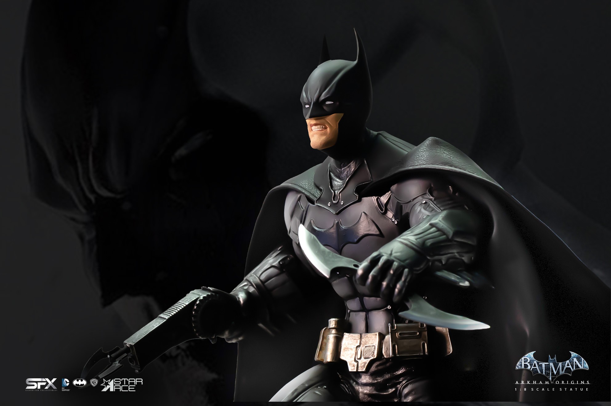 DC Comics Batman Arkham Origins 2.0 Deluxe Statues  (Prototype Shown) View 9