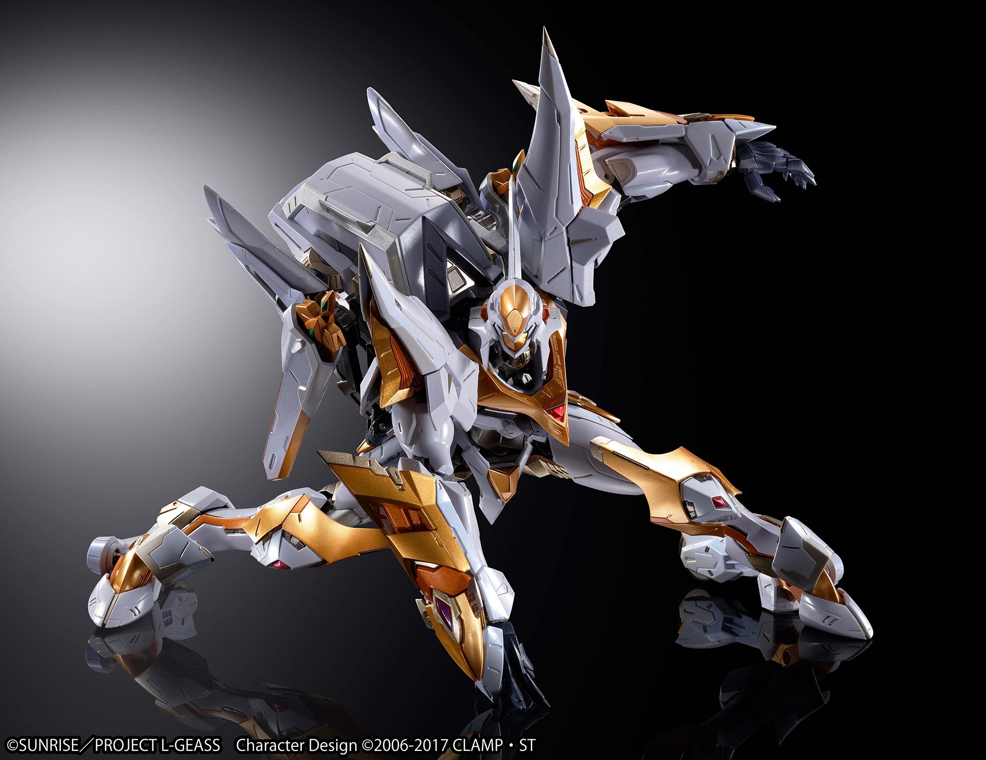 Code Geass Lancelot Albion Collectible Figure  (Prototype Shown) View 3
