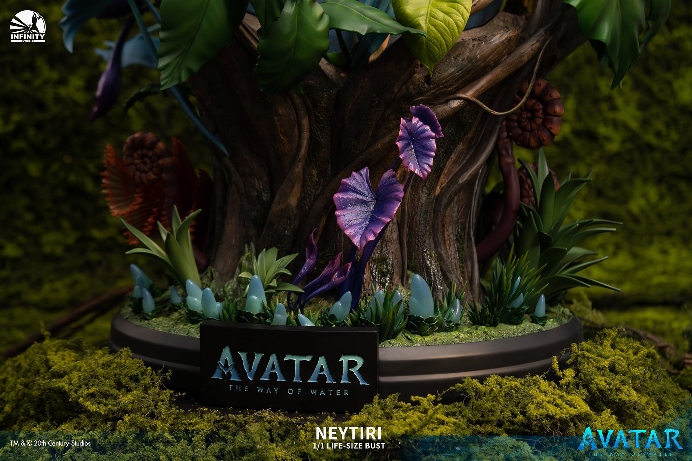 AVATAR Neytiri (Premium) Life-Size Bust  (Prototype Shown) View 3