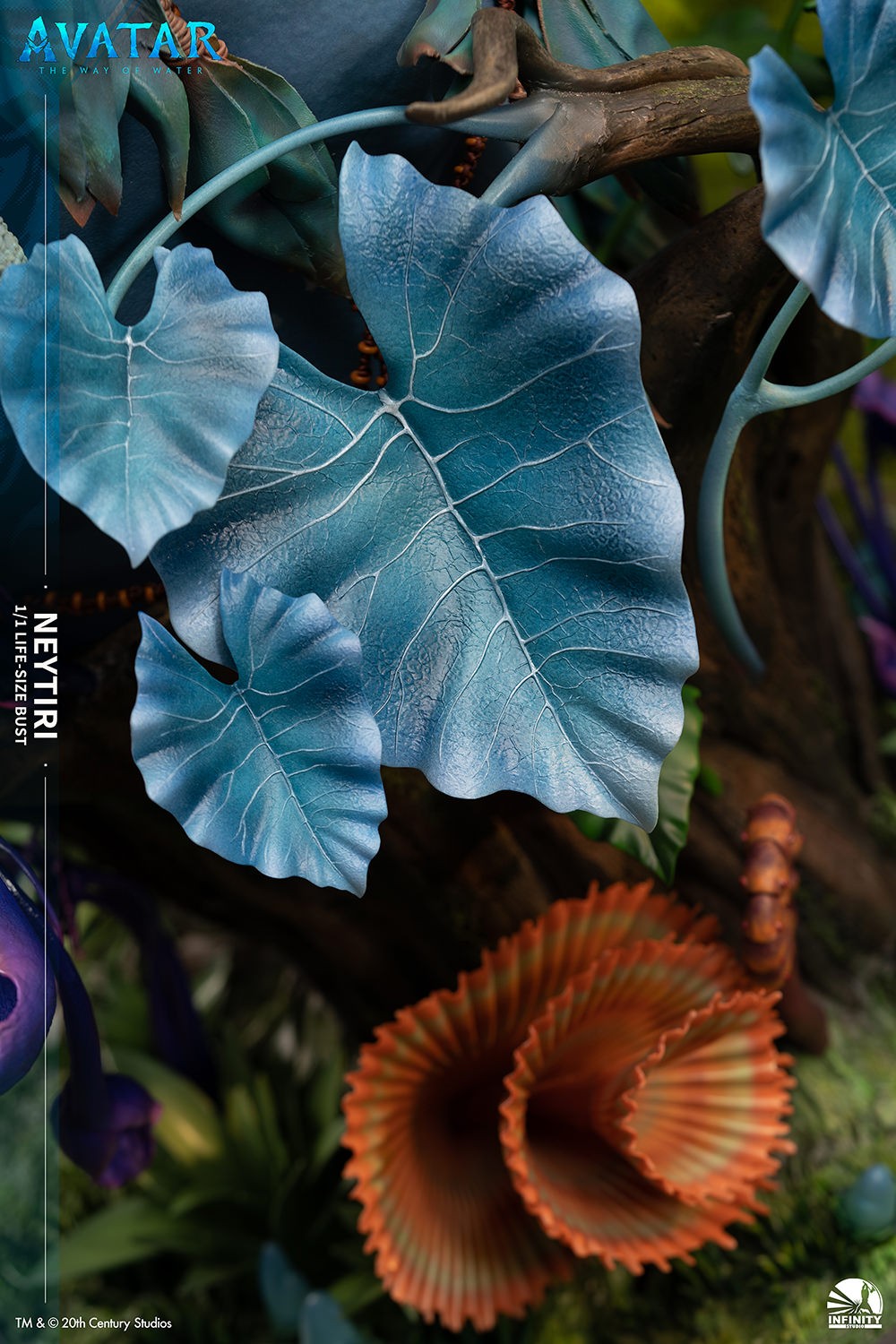AVATAR Neytiri (Premium) Life-Size Bust  (Prototype Shown) View 11