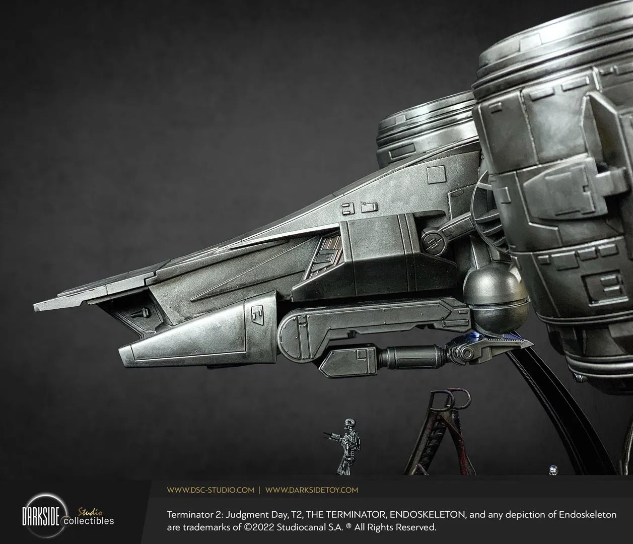 Terminator Aerial Hunter Killer Maquette  (Prototype Shown) View 15