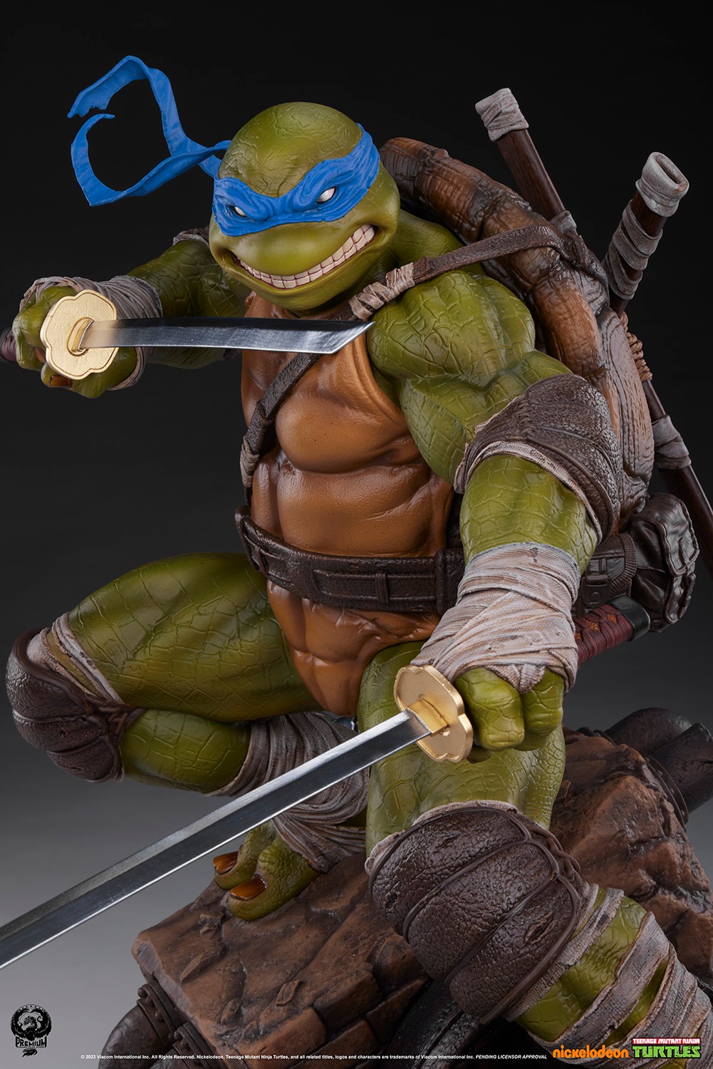 Teenage Mutant Ninja Turtles Leonardo 1:3 Scale Statue  Collector Edition (Prototype Shown) View 13