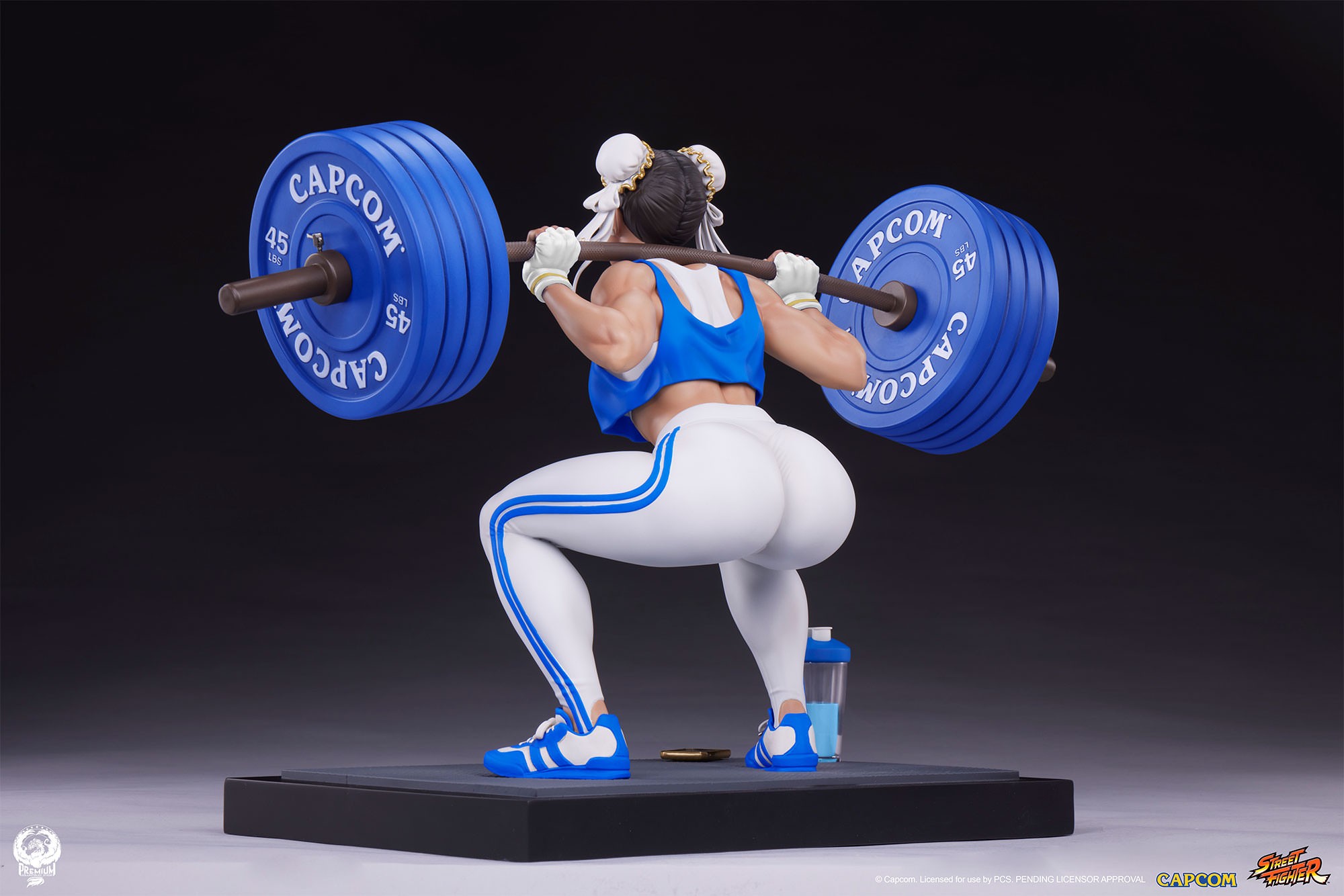 Street Fighter Chun-Li: Powerlifting Quarter Scale Statue  Collector Edition (Prototype Shown) View 9