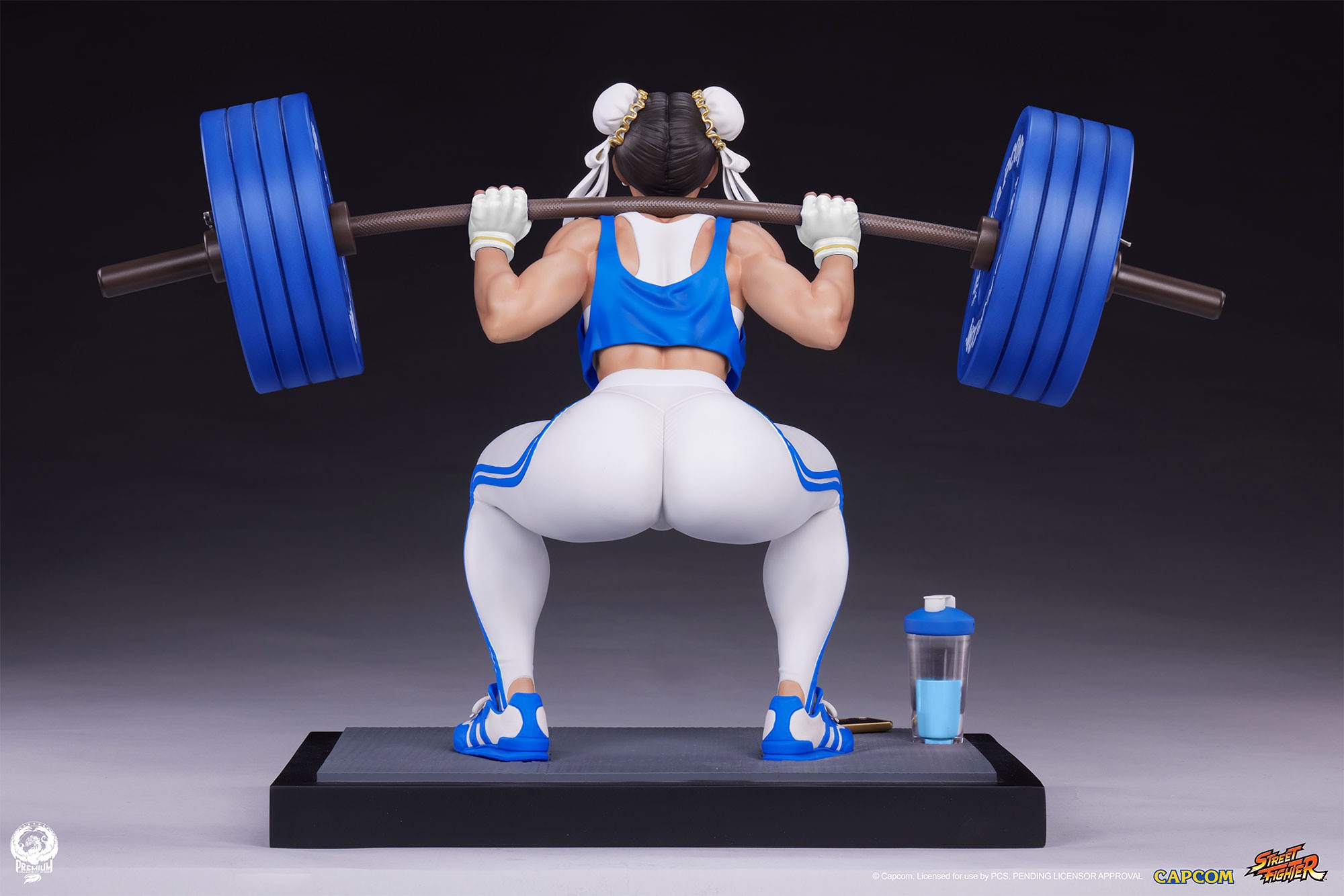 Street Fighter Chun-Li: Powerlifting Quarter Scale Statue  Collector Edition (Prototype Shown) View 10
