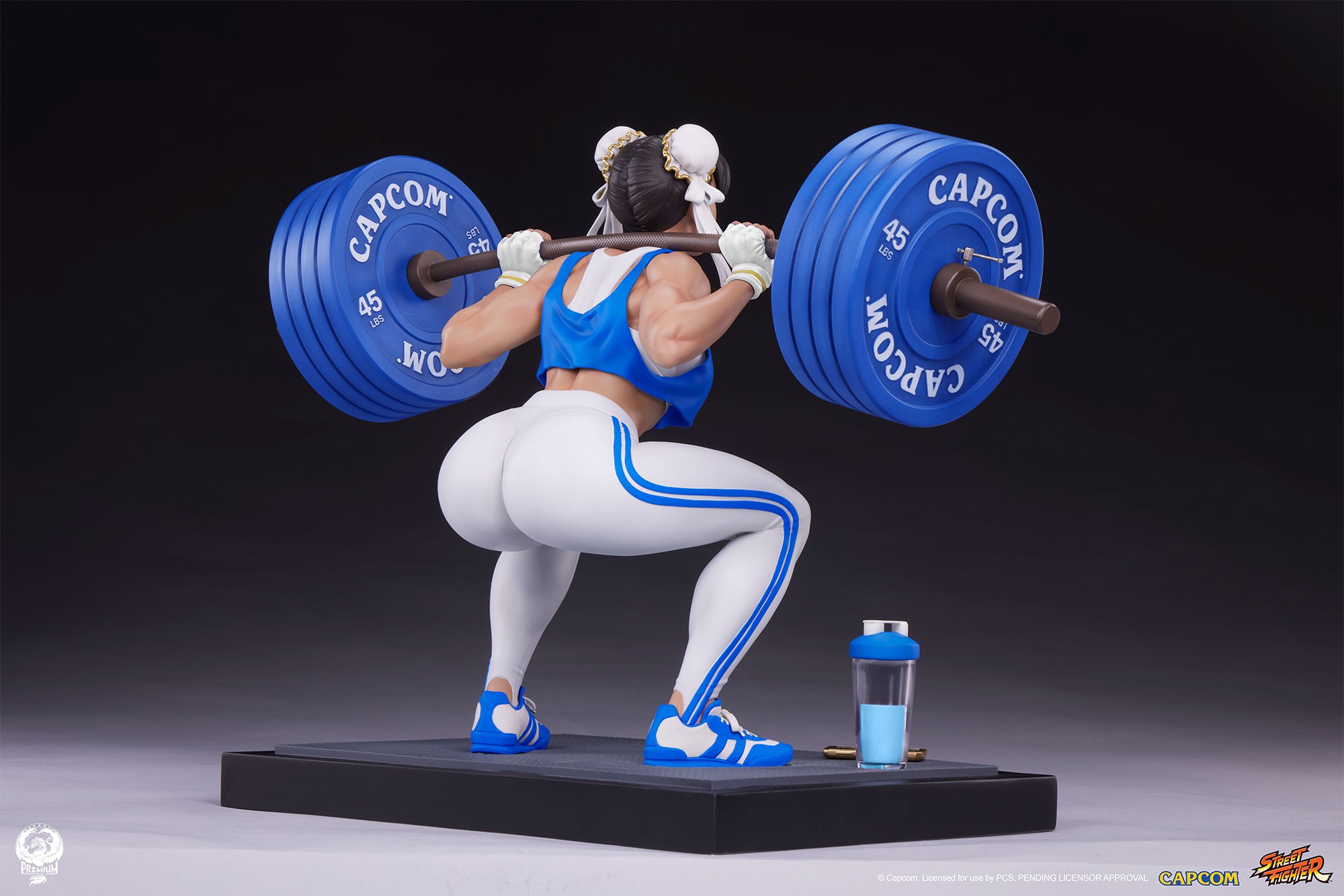 Street Fighter Chun-Li: Powerlifting Quarter Scale Statue  Collector Edition (Prototype Shown) View 11