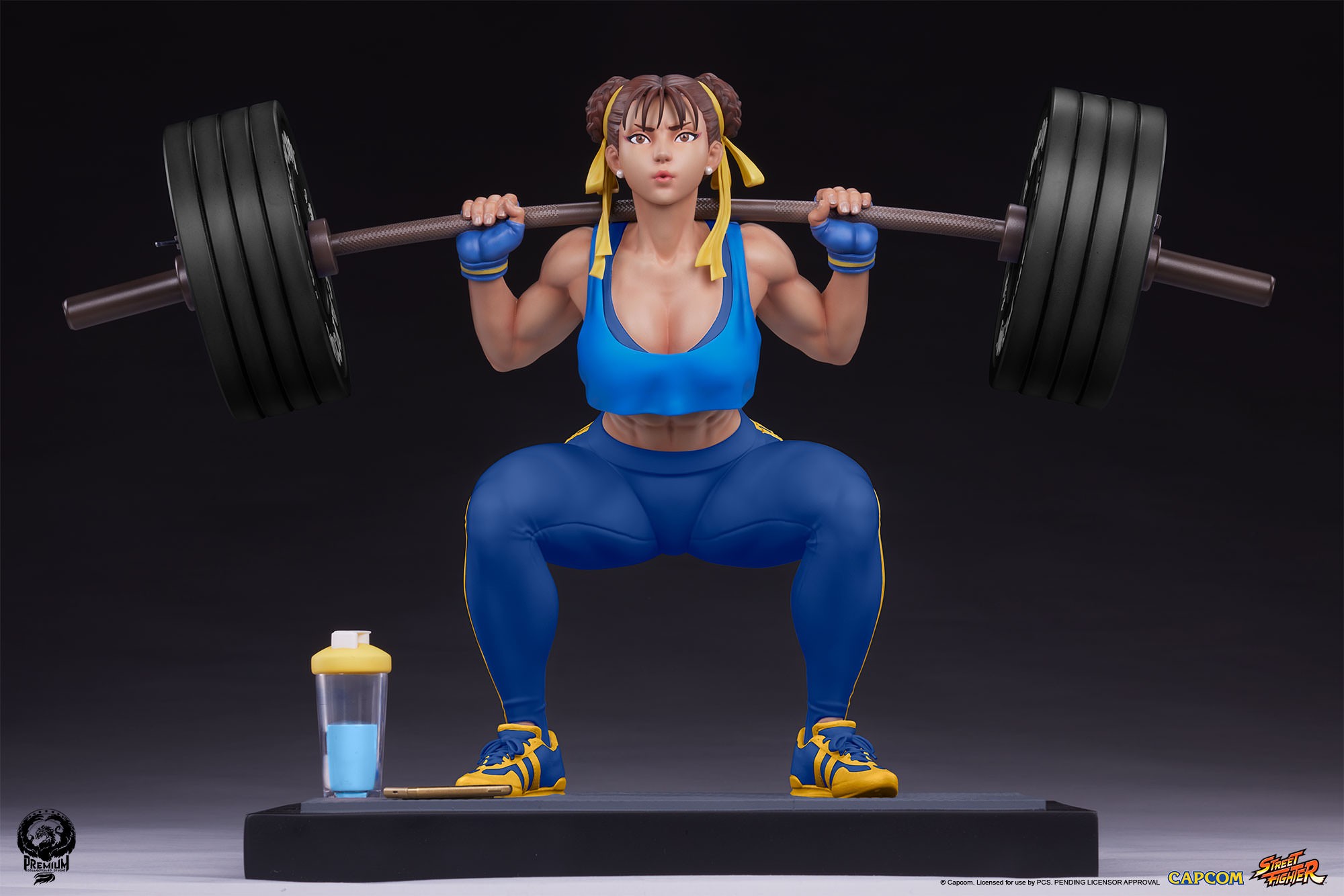 Street Fighter Chun-Li: Powerlifting (Alpha Edition) Quarter Scale Statue  (Prototype Shown) View 6