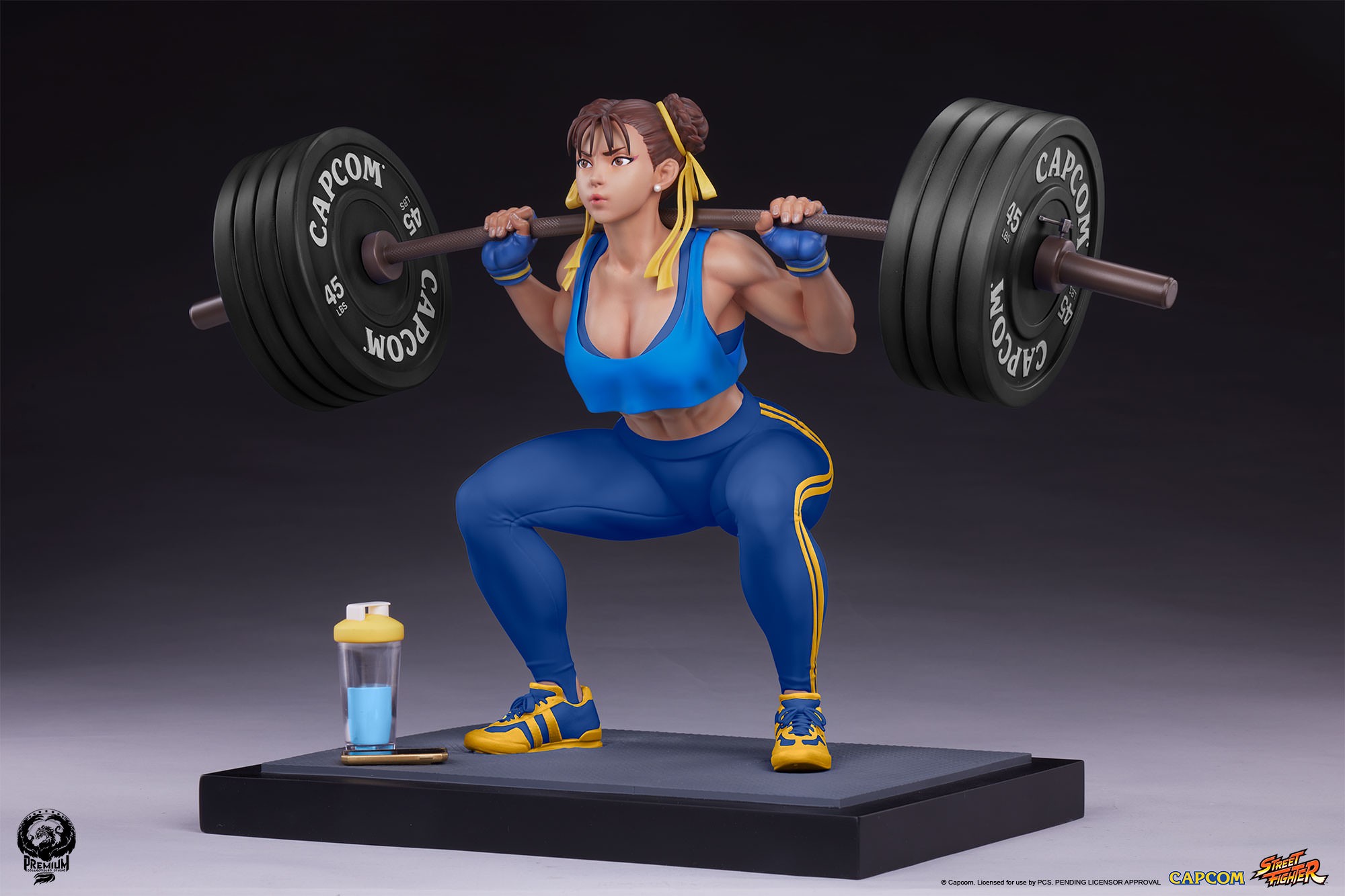Street Fighter Chun-Li: Powerlifting (Alpha Edition) Quarter Scale Statue  (Prototype Shown) View 7