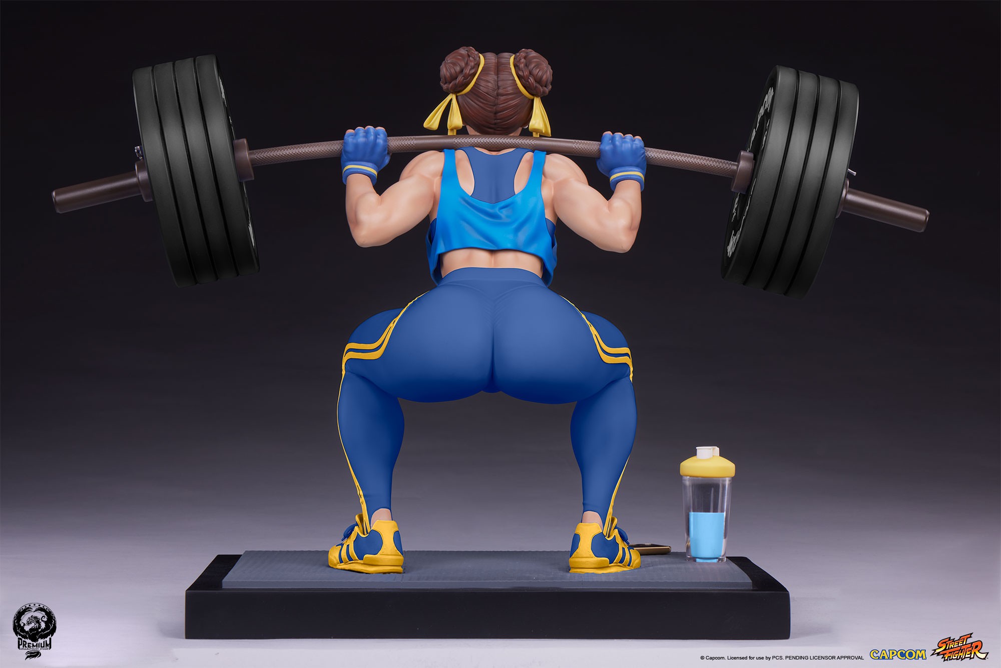 Street Fighter Chun-Li: Powerlifting (Alpha Edition) Quarter Scale Statue  (Prototype Shown) View 9