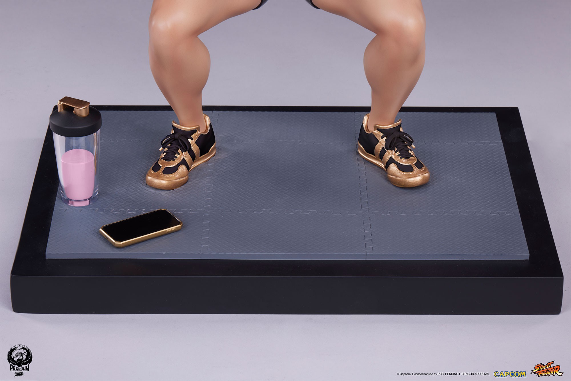 Street Fighter Chun-Li: Powerlifting (Battle Edition) Quarter Scale Statue  Exclusive Edition (Prototype Shown) View 18