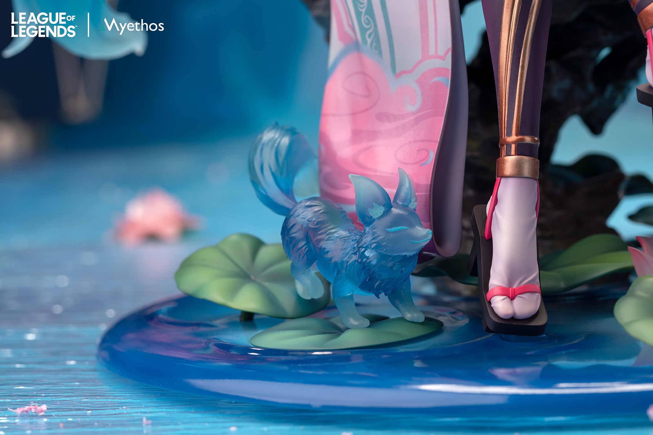 League of Legends Spirit Blossom Ahri Collectible Figure  (Prototype Shown) View 14